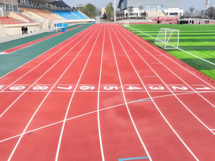 2025年塑胶跑道含施工综合价格